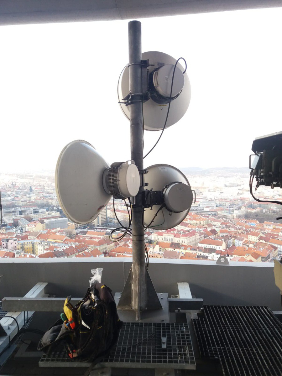 Výškové montážní práce pro mobilní operátory