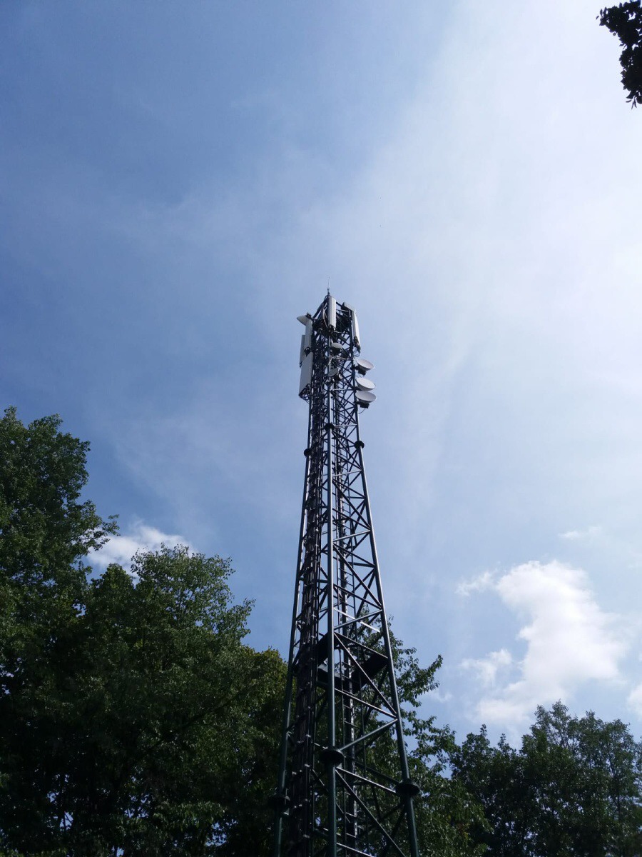 Výškové montážní práce pro mobilní operátory