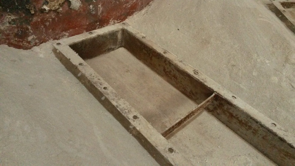Čištění a nátěry sil na cement a vápenec