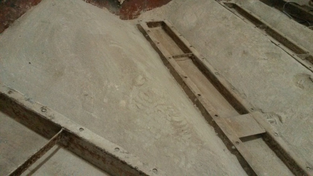 Čištění a nátěry sil na cement a vápenec