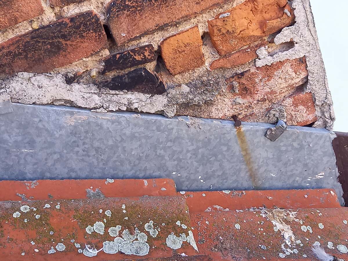 Čištění střešních žlabů Hradec Králové