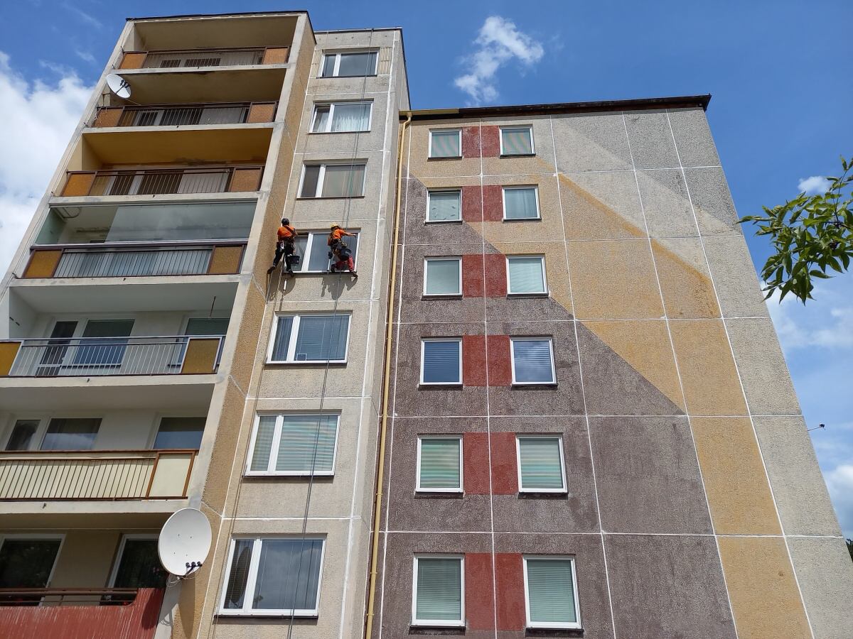 Kompletní oprava a nátěr obvodového pláště panelového domu