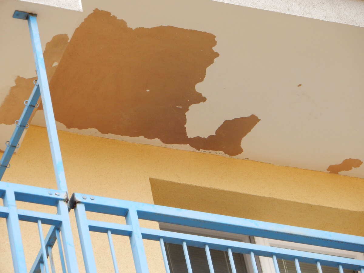 Revitalizace, renovace a nátěr obvodového pláště panelového domu