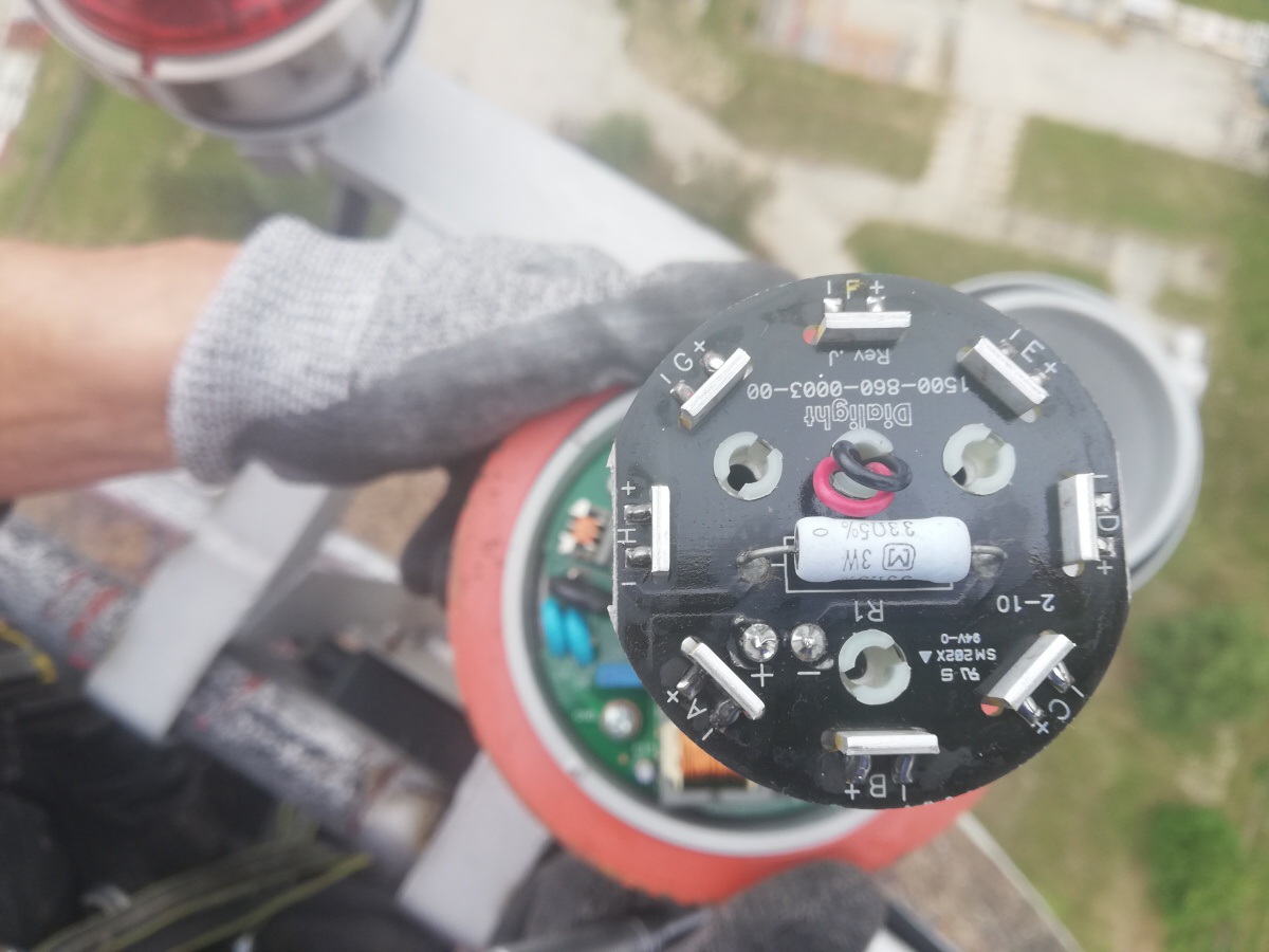Údržba světelné signalizace na 80m komíně