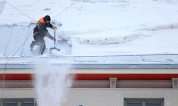 Výškové odklízení sněhu ze střech